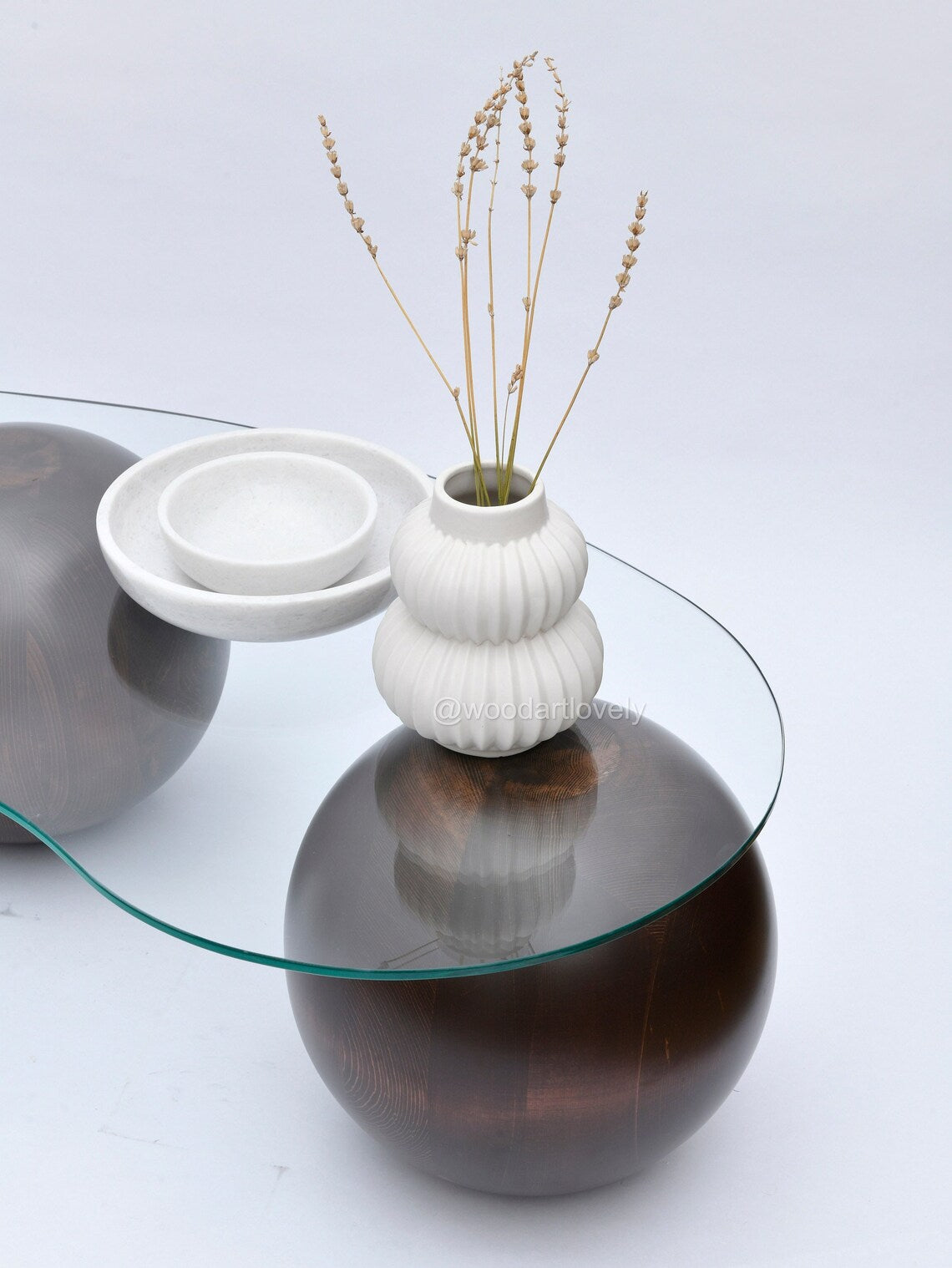 Mesa de centro con bolas de madera de nogal oscuro, mesa central, bolas de madera, mesa de centro de madera